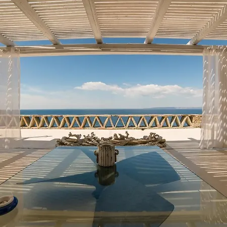 Waterfront With A Swimming Pool, Sea View And Direct Access To The Sea Villa