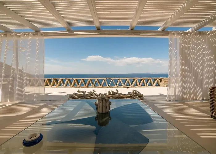 Waterfront With A Swimming Pool, Sea View And Direct Access To The Sea Villa