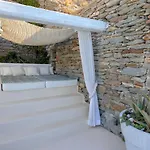 Waterfront With A Swimming Pool, Sea View And Direct Access To The Sea 빌라 *