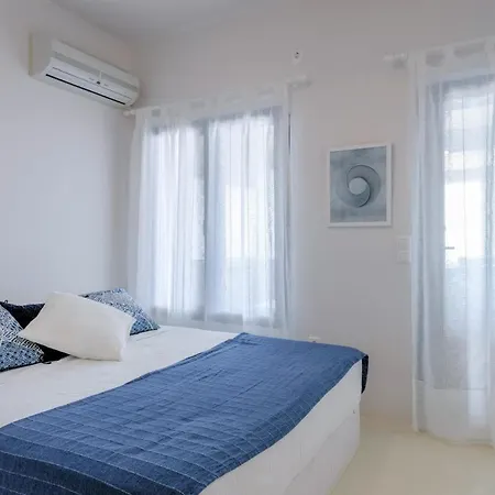 Waterfront With A Swimming Pool, Sea View And Direct Access To The Sea *