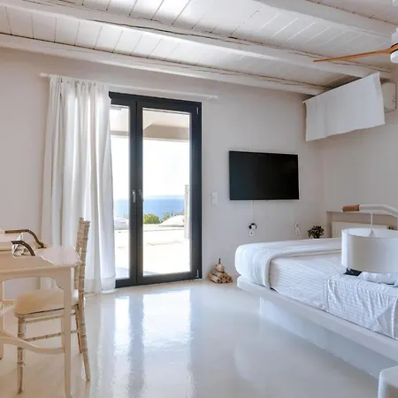 Waterfront With A Swimming Pool, Sea View And Direct Access To The Sea *